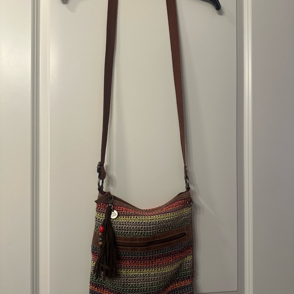 The Sak Brown and Red Crossbody Bag with Bohemian Style - Picture 3 of 10